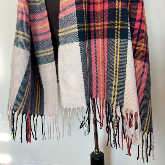 J. Crew Plaid Long Blanket Scarf - Picture 5 of 11